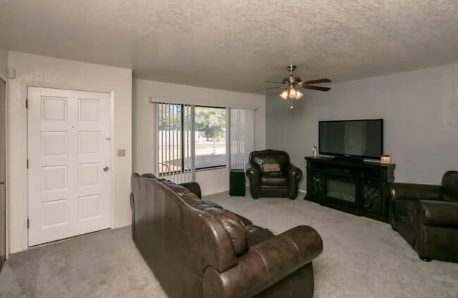 Building Photo - 2630 E Snavely Ave