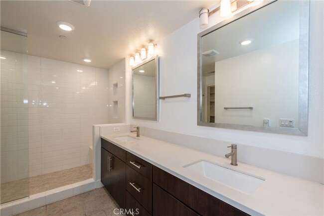 Building Photo - 2768 Wright Ln