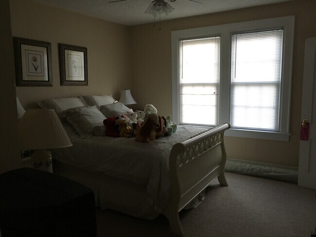 Building Photo - 4104 N College Ave