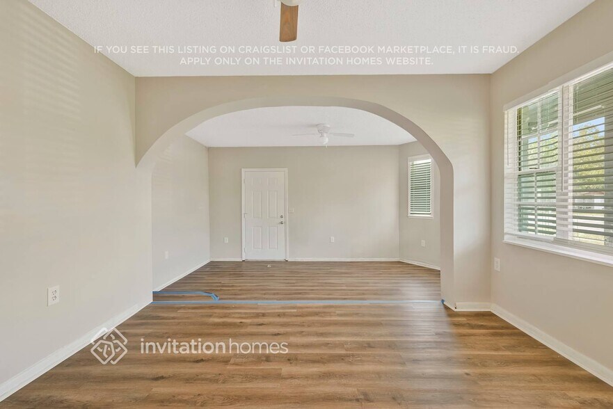 Building Photo - 4560 Barley St