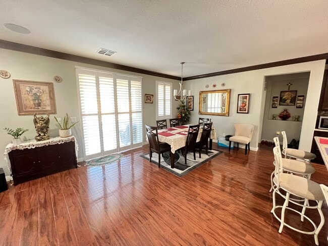 Building Photo - 1 Story 4Bed Pool Built in BBQ