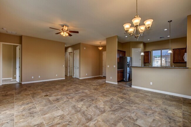 Building Photo - 3 Bed 2 Bath Home with 2.5 Car Garage for Rent in Granville!