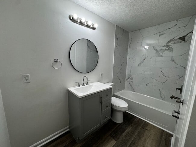 Building Photo - 50% OFF FIRST MONTH'S RENT IN JULY! 1 Bed ...