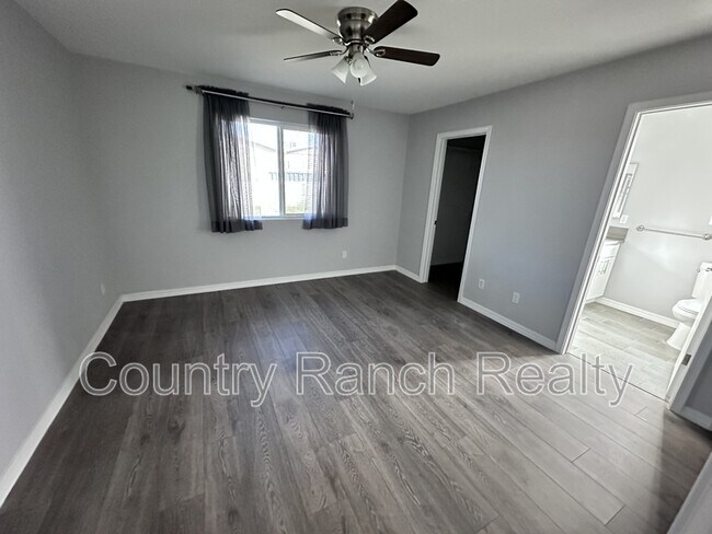 Building Photo - 1632 Shamrock Rd