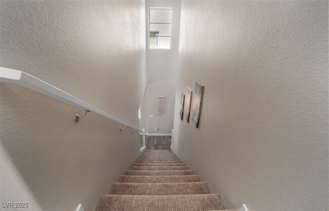 Building Photo - 111 Verde Rosa Dr