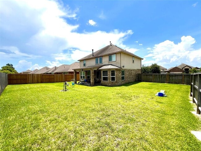 Building Photo - 21203 Flowering Dogwood Cir