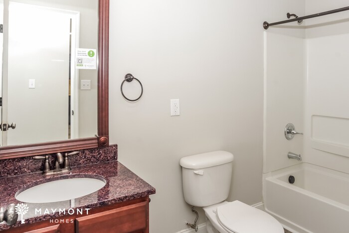 Building Photo - 243 Bermuda Lakes Dr