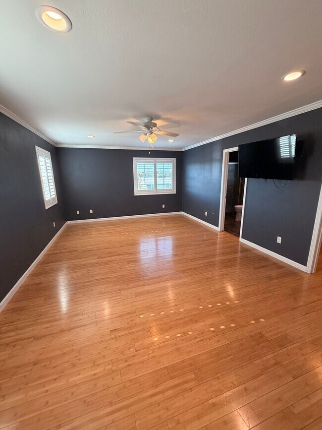 Building Photo - Unbelievable 4 Bed, 4 Bath House For Rent In Buena Park-Must See To Appreciate!
