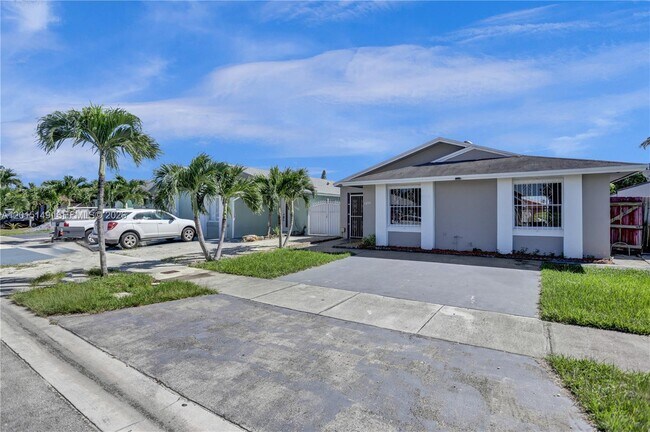 Building Photo - 11854 SW 210th St