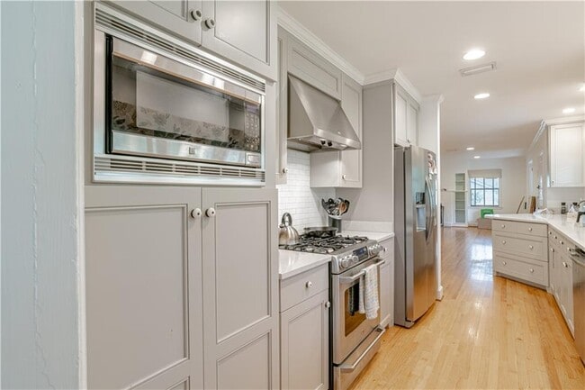 Building Photo - 324 Dalewood Dr