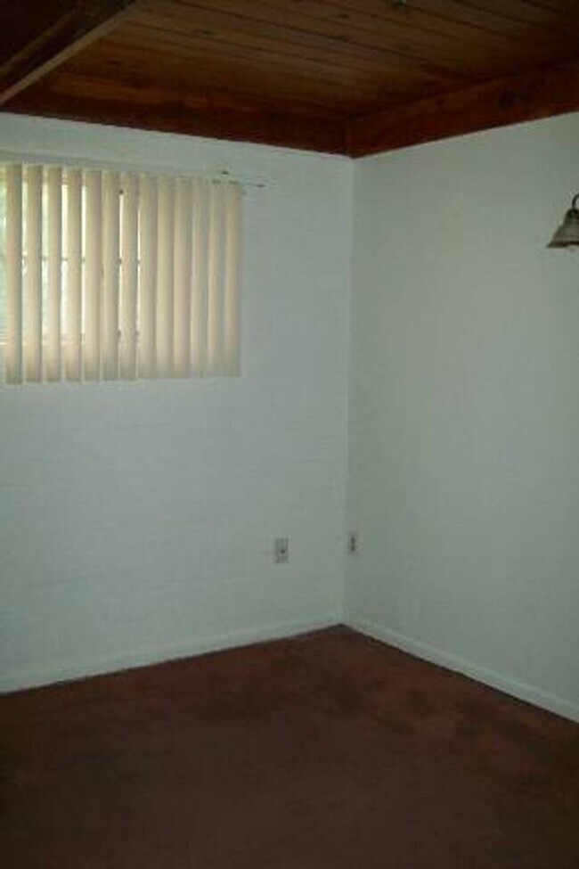 Building Photo - 2123 W Hu Esta Dr