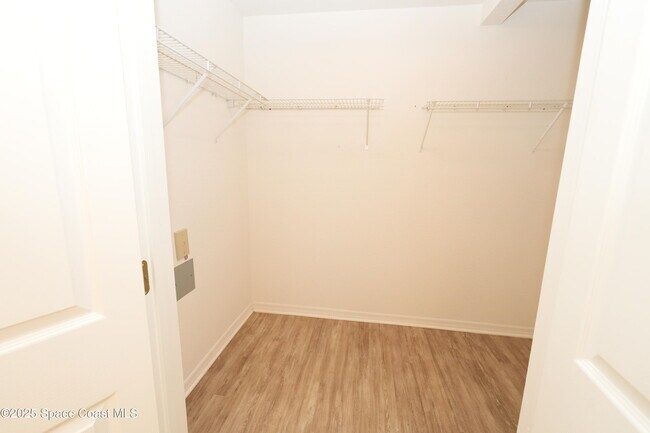 Building Photo - 110 Turpial Way