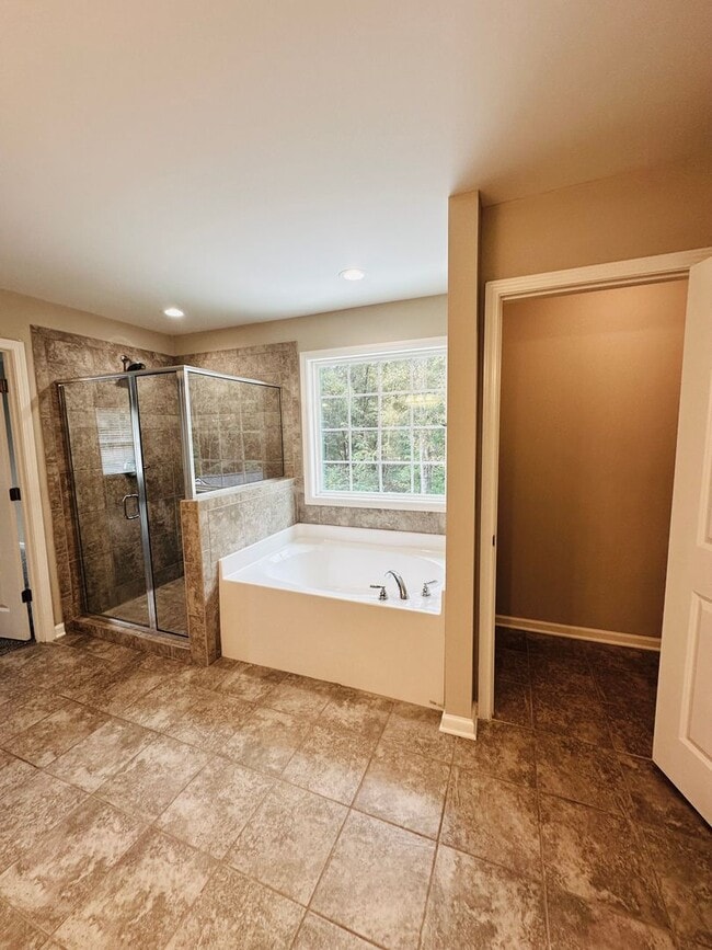 Building Photo - 205 Dog Fennel Ln