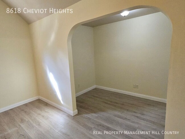 Building Photo - 8618 Cheviot Heights