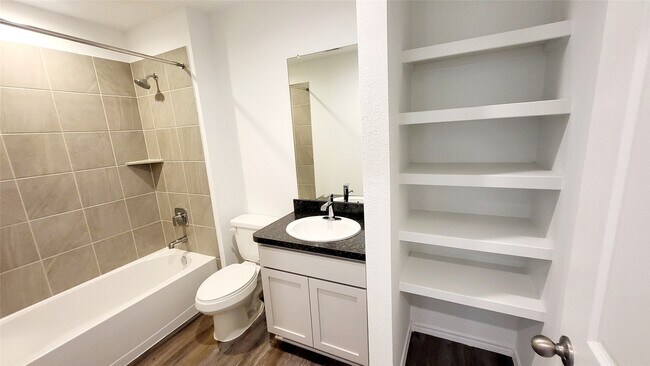 Building Photo - 23835 Sunland Park Ct