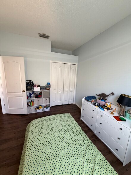 Building Photo - 4815 Pennecott Way