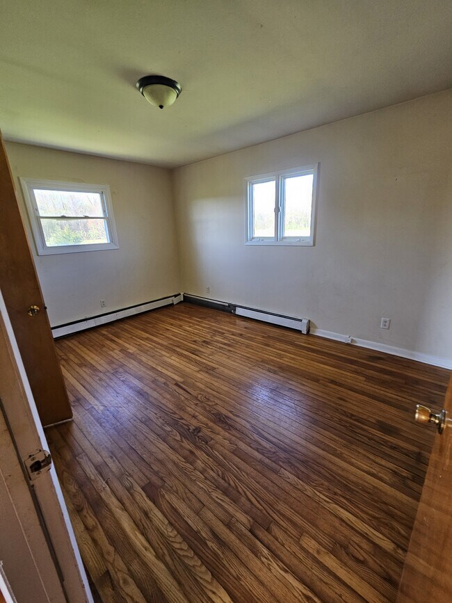 Building Photo - 7110 Noble Rd