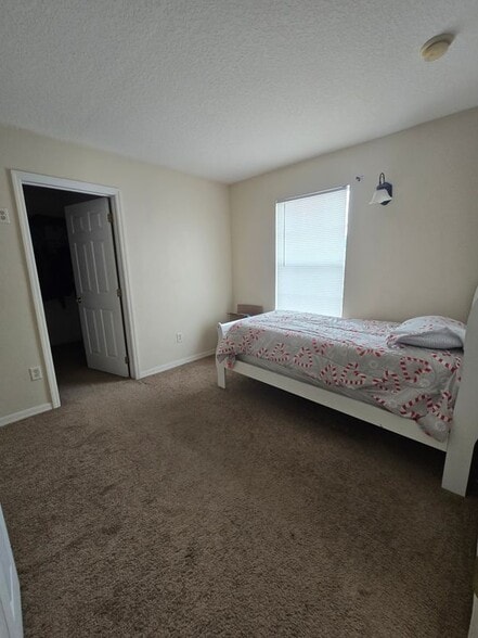 Building Photo - 2500 Baykal Dr