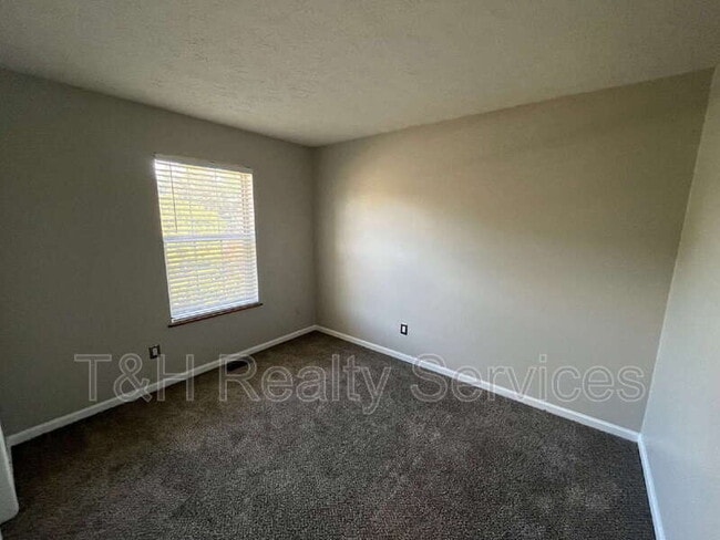 Building Photo - 860 Sable Ridge Dr