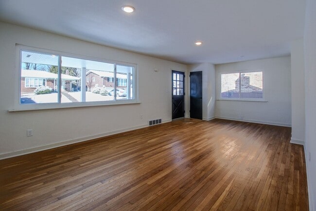 Building Photo - AVAILABLE APRIL 1ST! Do not miss this STUNNING 3-bedroom in Penn Hills!