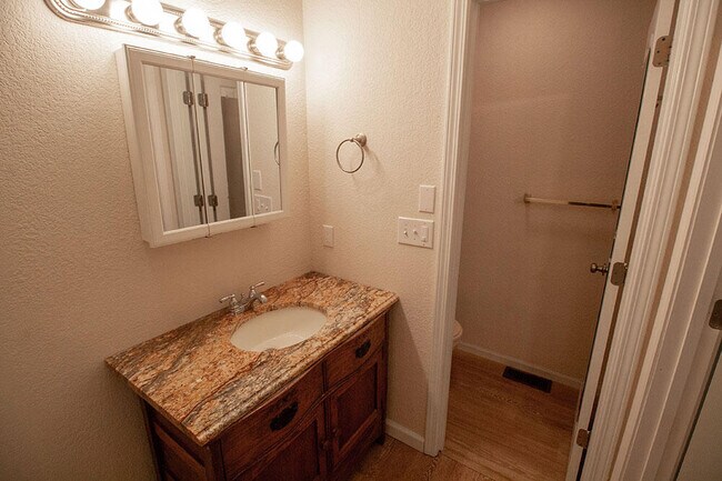 Building Photo - 5340 Godas Cir