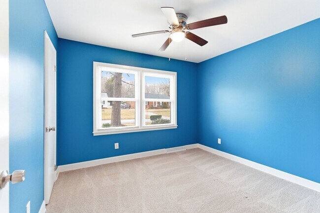 Building Photo - Beautiful, updated 3-bedroom, 2-bathroom brick ranch home in High Point with Fenced in yard