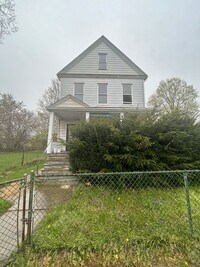 Building Photo - 985 E 74th St