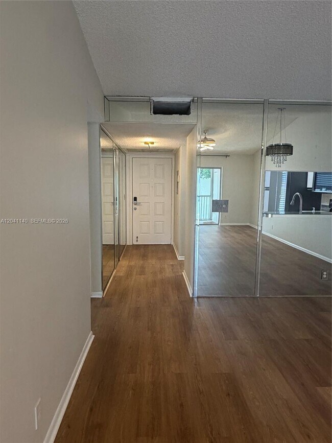 Building Photo - 3031 Holiday Springs Blvd