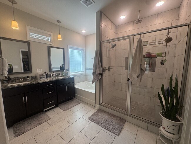 Building Photo - 280 Bluebriar Trace