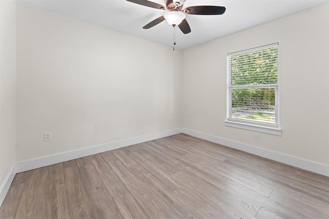 Building Photo - 3806 Castle Hills Dr