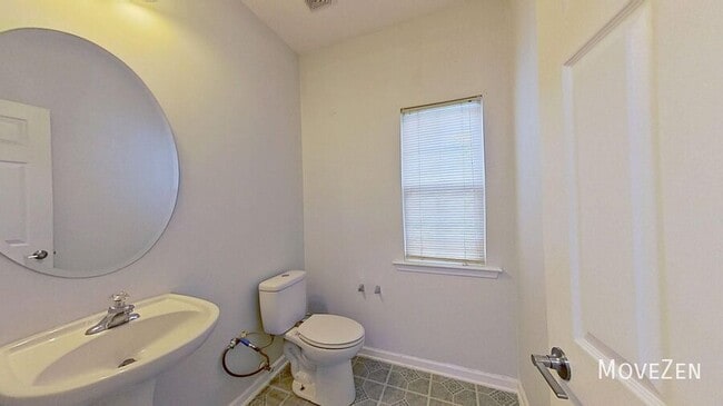 Building Photo - 5 Friendsplot Cv