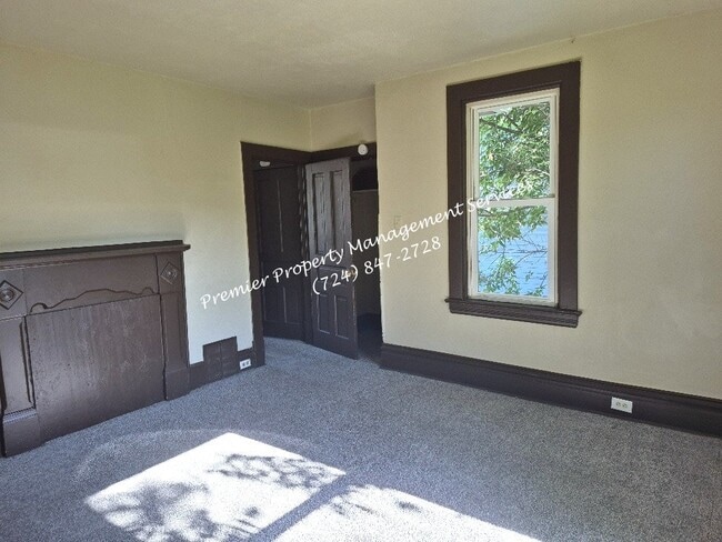 Building Photo - 1709 4th Ave