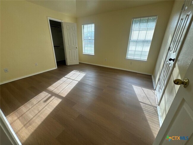 Building Photo - 2311 Old FM 440 Rd