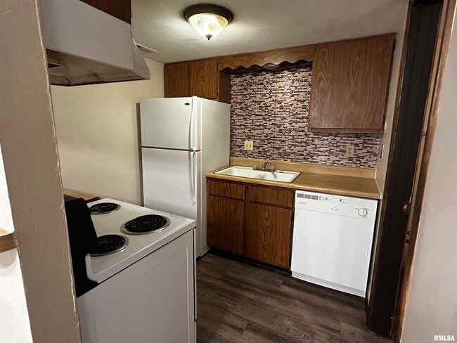 Building Photo - 3440 Richwood Blvd