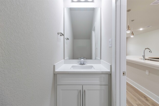 Building Photo - 9101 Noel St