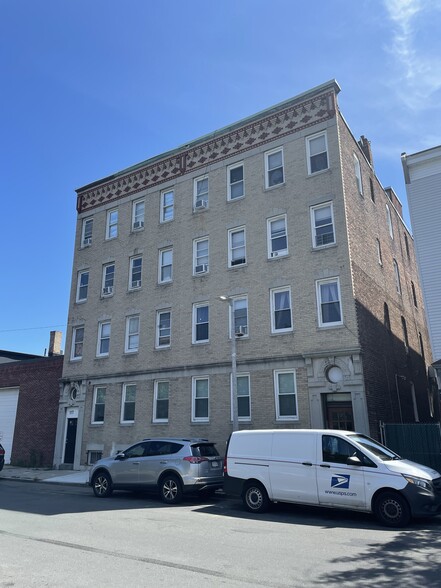Building Photo - 108 Orleans St