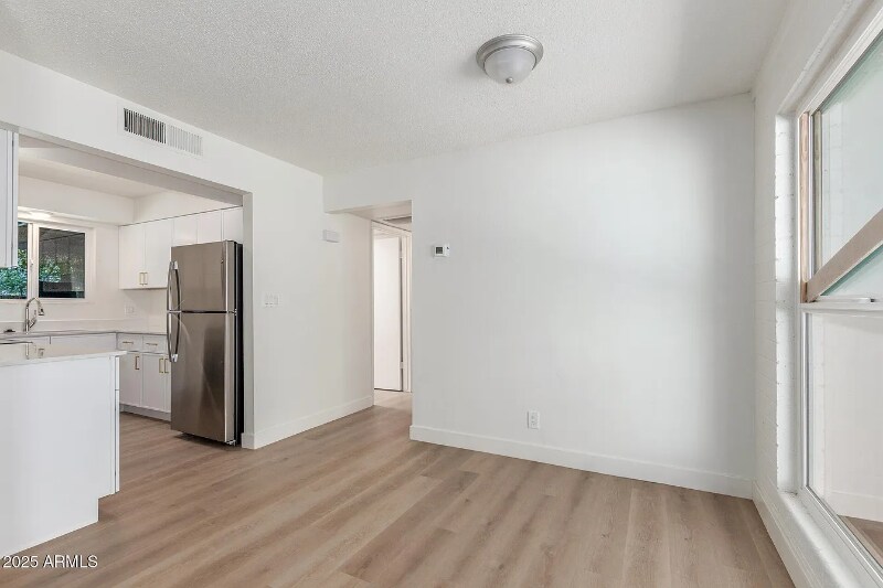 Building Photo - 4235 N 13th Pl