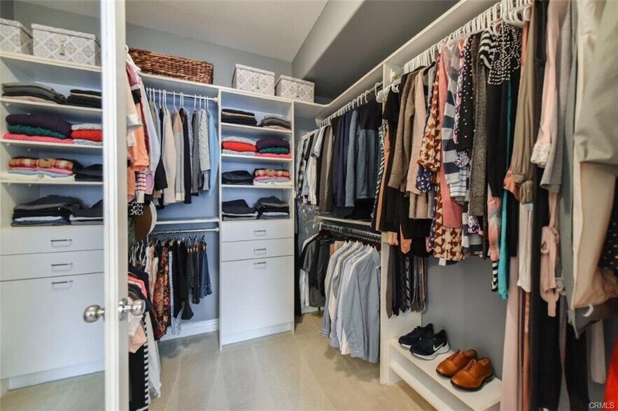 Primary closet - 32 Taquitz