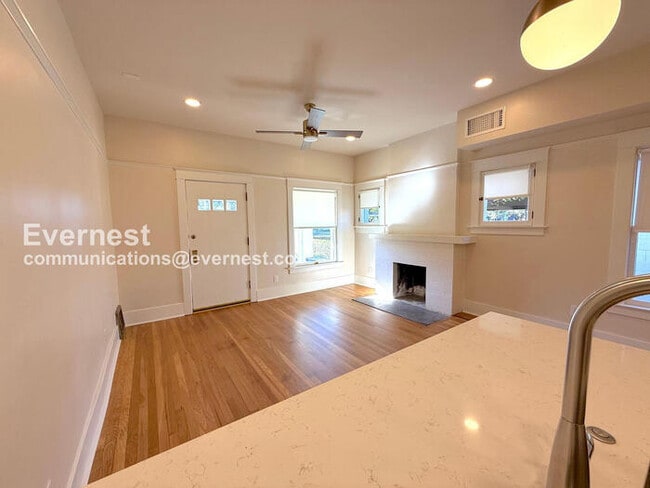 Building Photo - 412 W Roosevelt St