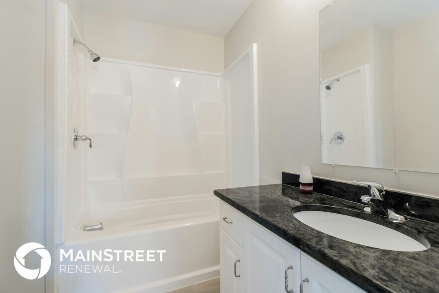 Building Photo - 466 Oxford Dr