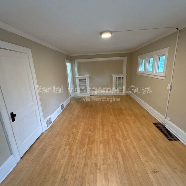 Building Photo - 4126 N Girard Ave
