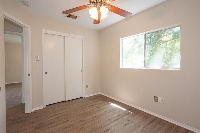 Building Photo - 12931 Marimba Trail