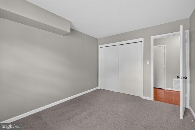 Building Photo - 8358 Dunham Ct