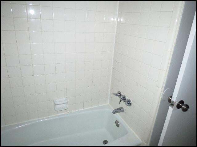Building Photo - 1805 Sanford Dr