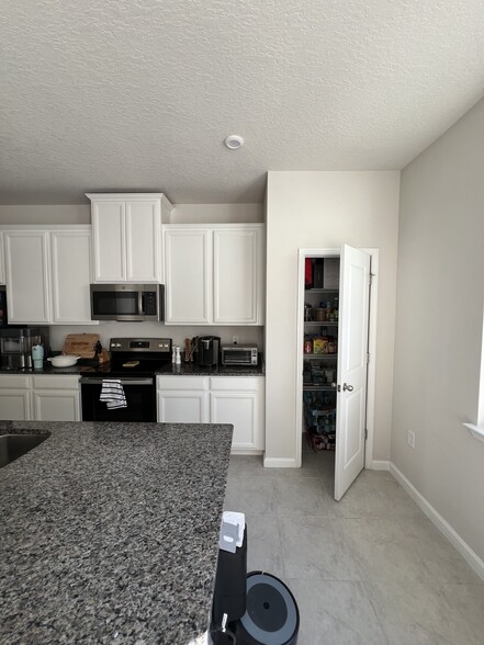Building Photo - 6224 Aralia Ivy Ln