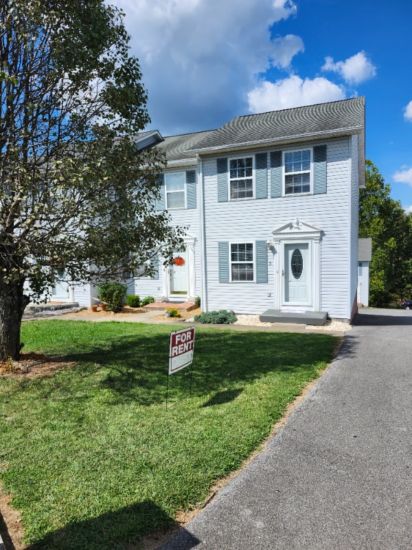 Building Photo - 219 Hunter Hills Cir