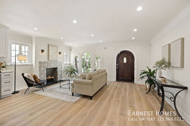 Building Photo - 5336 S Rimpau Blvd