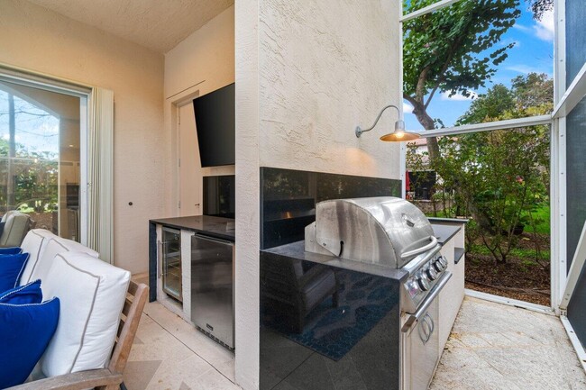 Building Photo - 9586 Campi Dr