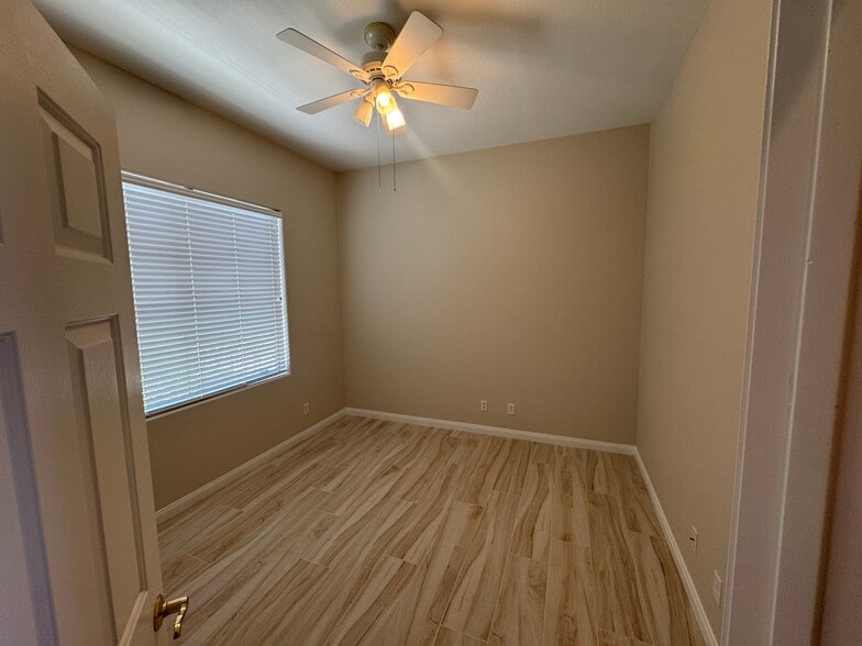 Building Photo - 712 Pinnacle Heights Ln