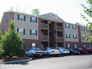 Building Photo - 4 Bedroom Apartment in Downtown Blacksburg